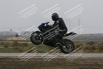 media/Nov-29-2025-TrackDaz (Sat) [[10ae2d9bce]]/B Group/Session 4 (Wheelie Bump)/